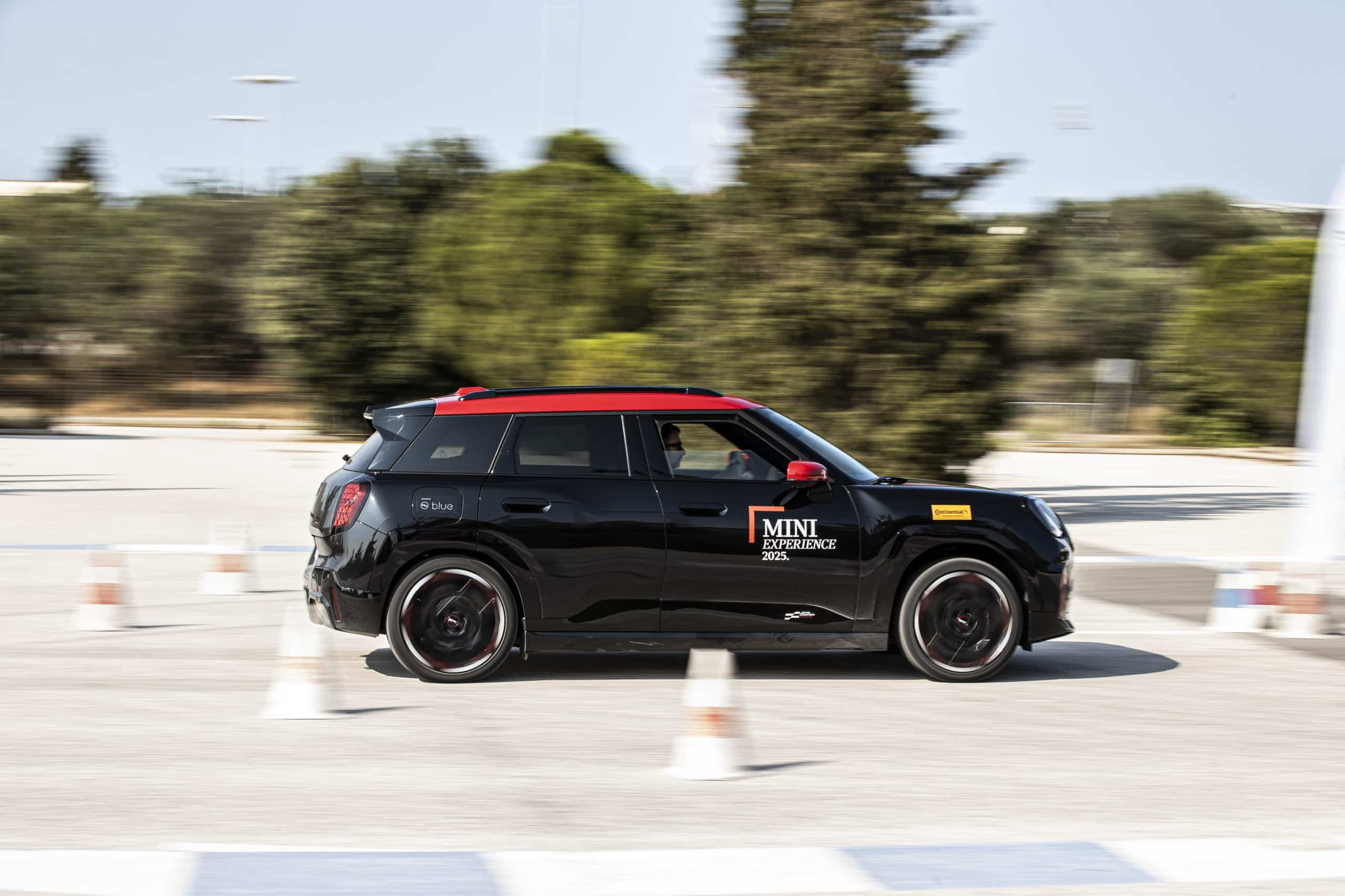 Η νέα οικογένεια μοντέλων MINI John Cooper Works