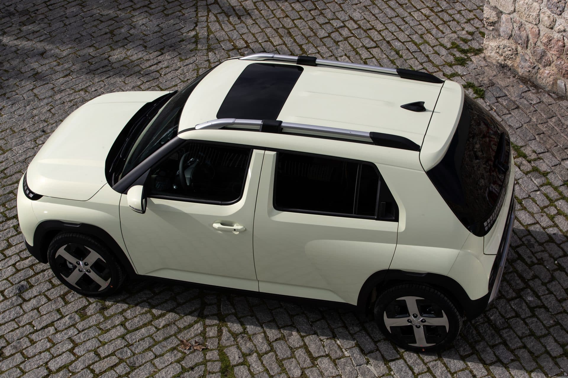 Το Hyundai Inster κυριαρχεί στα μικρά ηλεκτρικά αυτοκίνητα