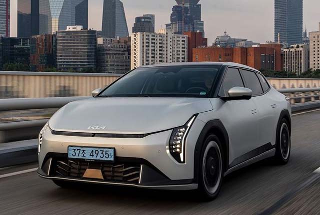Η Kia με το EV4 ξαναγράφει τους κανόνες της κατηγορίας C