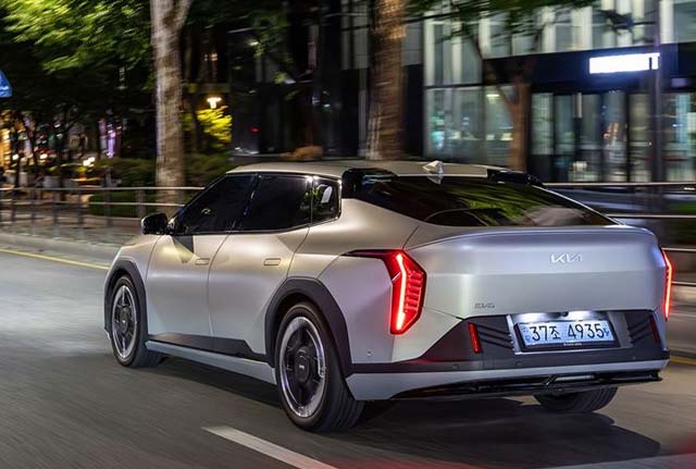 Η Kia με το EV4 ξαναγράφει τους κανόνες της κατηγορίας C