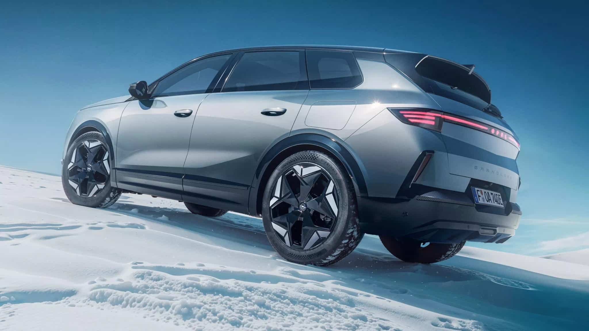 Το Νέο Grandland Electric AWD είναι το πιο δυνατό Opel που έχει κυκλοφορήσει ποτέ