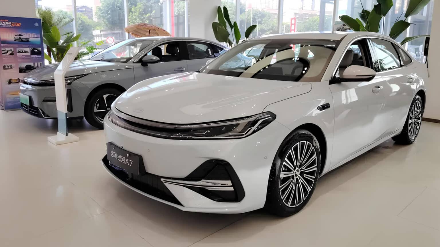 Το Geely Galaxy A7 με 2.100 χλμ αυτονομίας σαρώνει στην Κίνα!