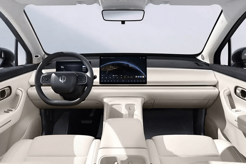 Αυτό είναι το νέο Leapmotor C16 που έρχεται στην Ευρώπη με αυτονομία 630 χλμ. και τιμή-έκπληξη 