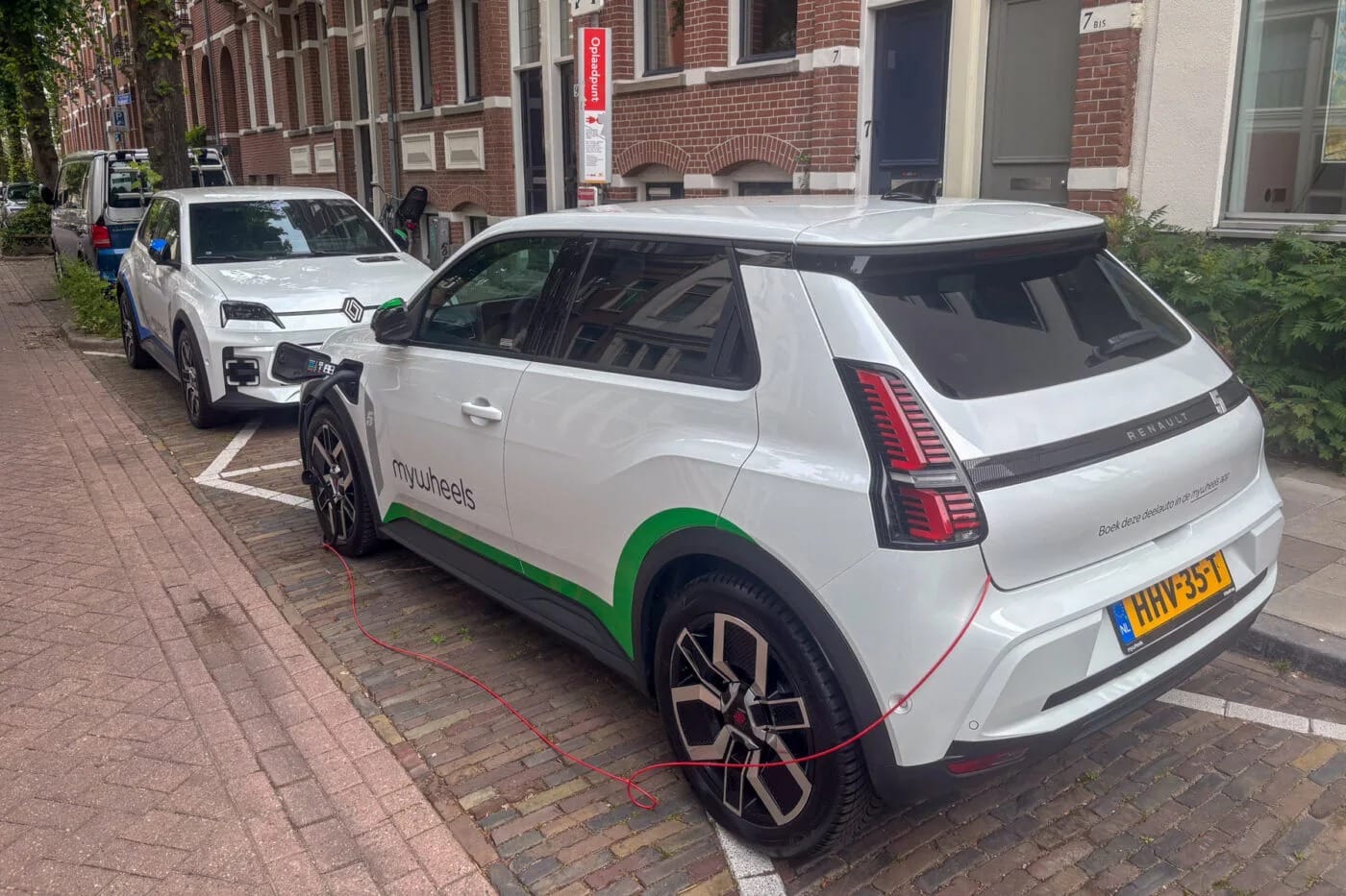 Ουτρέχτη: Η πόλη που τα EVs όχι μόνο φορτίζουν, αλλά τροφοδοτούν το δίκτυο!