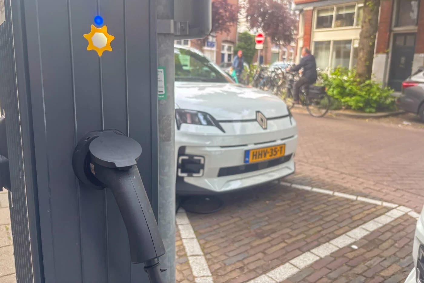 Ουτρέχτη: Η πόλη που τα EVs όχι μόνο φορτίζουν, αλλά τροφοδοτούν το δίκτυο!