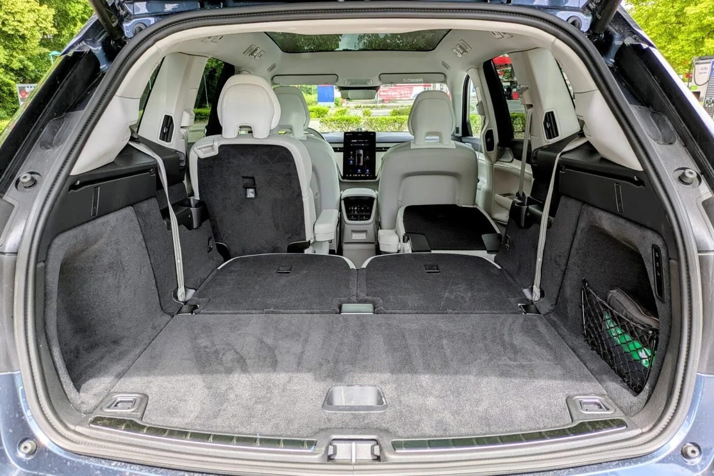 Volvo EX90: Το premium ηλεκτρικό SUV που συνδυάζει σκανδιναβική φινέτσα με καθημερινή πρακτικότητα