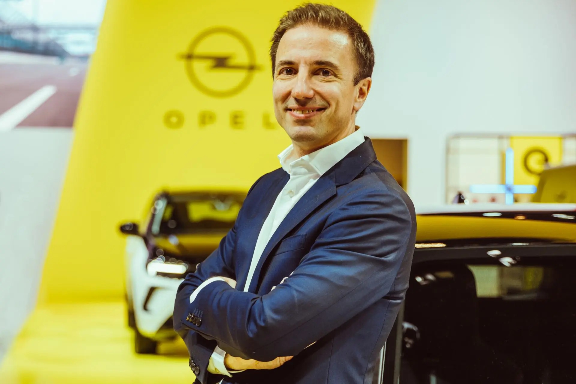 CEO της Opel: Η Γερμανία προωθεί ξανά την ηλεκτρική κινητικότητα