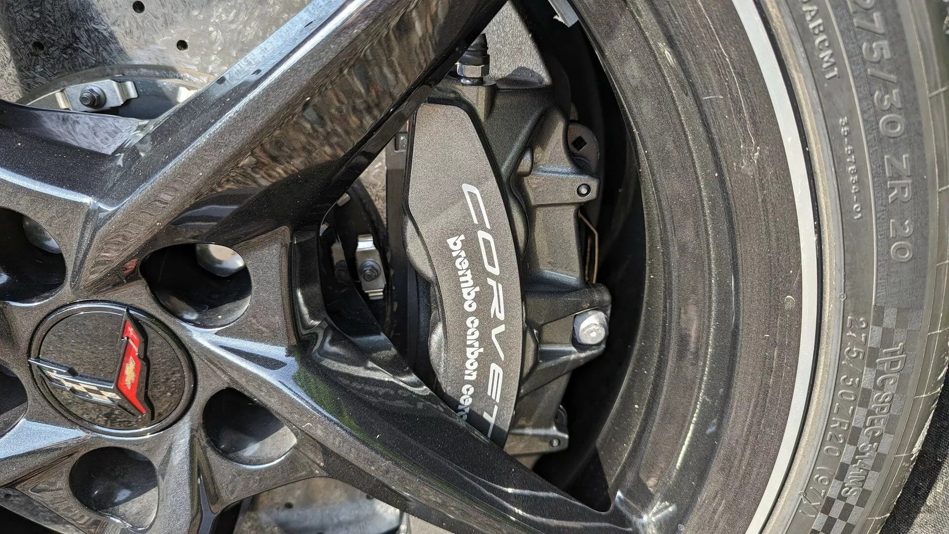 Η Corvette E-Ray φτάνει στην Ευρώπη: Ένα υβριδικό θαύμα με υψηλό τίμημα