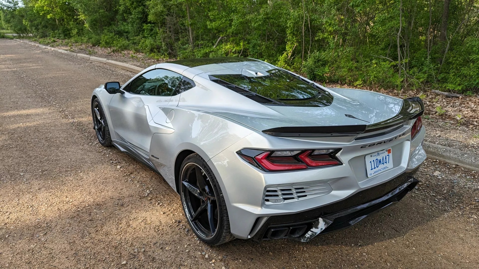 Η Corvette E-Ray φτάνει στην Ευρώπη: Ένα υβριδικό θαύμα με υψηλό τίμημα