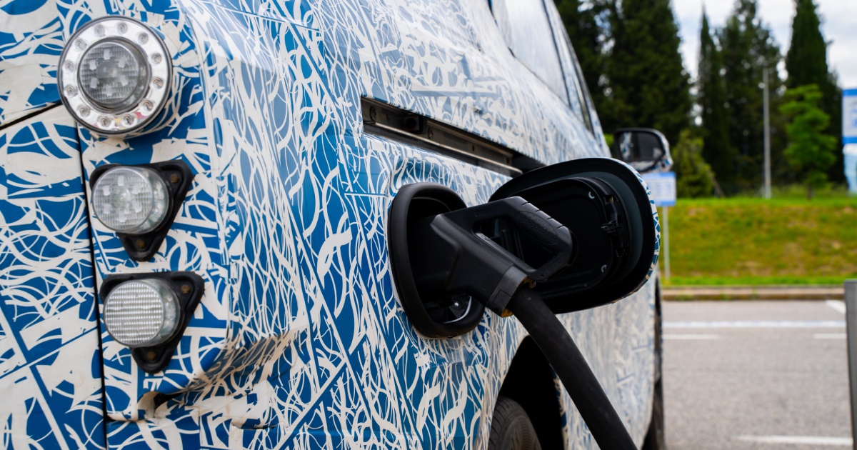 Το ηλεκτρικό Van της Mercedes έκανε 1.100 χλμ με μόλις 2 φορτίσεις!