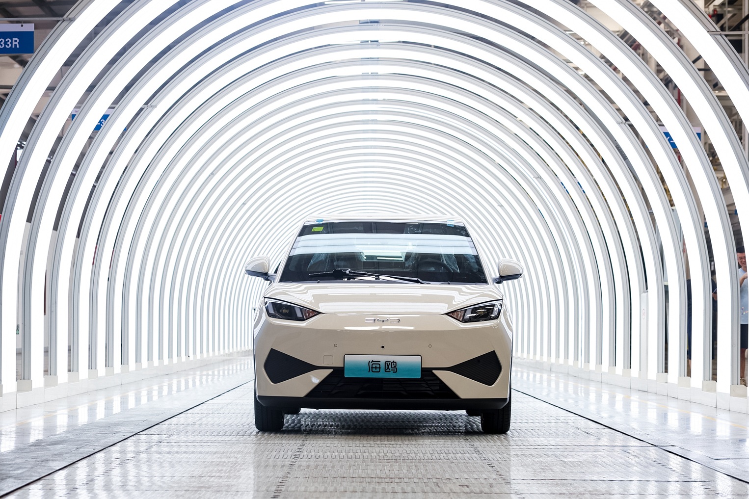 Η BYD σπάει ρεκόρ και γιορτάζει την παραγωγή του εκατομμυριοστού DOLPHIN SURF