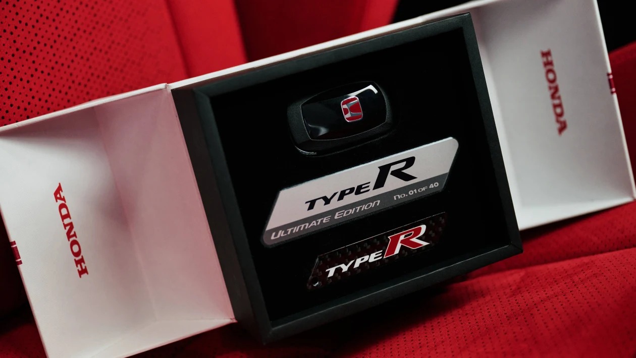 Οδηγώντας το Type R Ultimate Edition - Αποχαιρετισμός στα όπλα