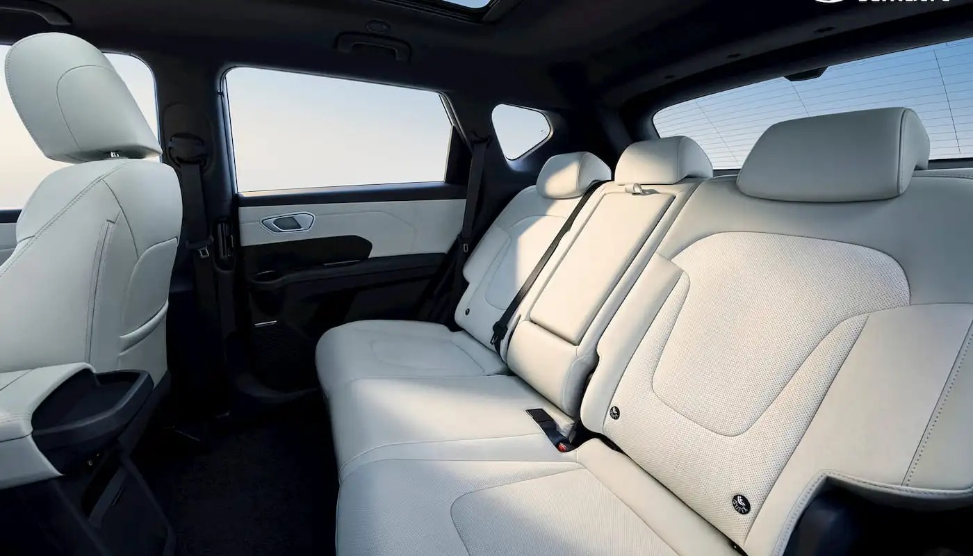 Πρώτες εικόνες από το εσωτερικό του νέου e- SUV Elexio της Hyundai