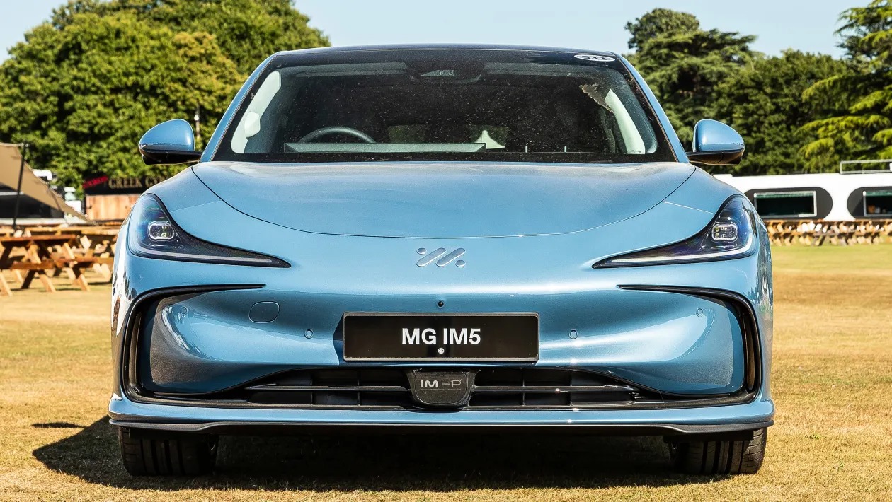 Νέο MG IM5: Ο «εκτελεστής» του Tesla Model 3
