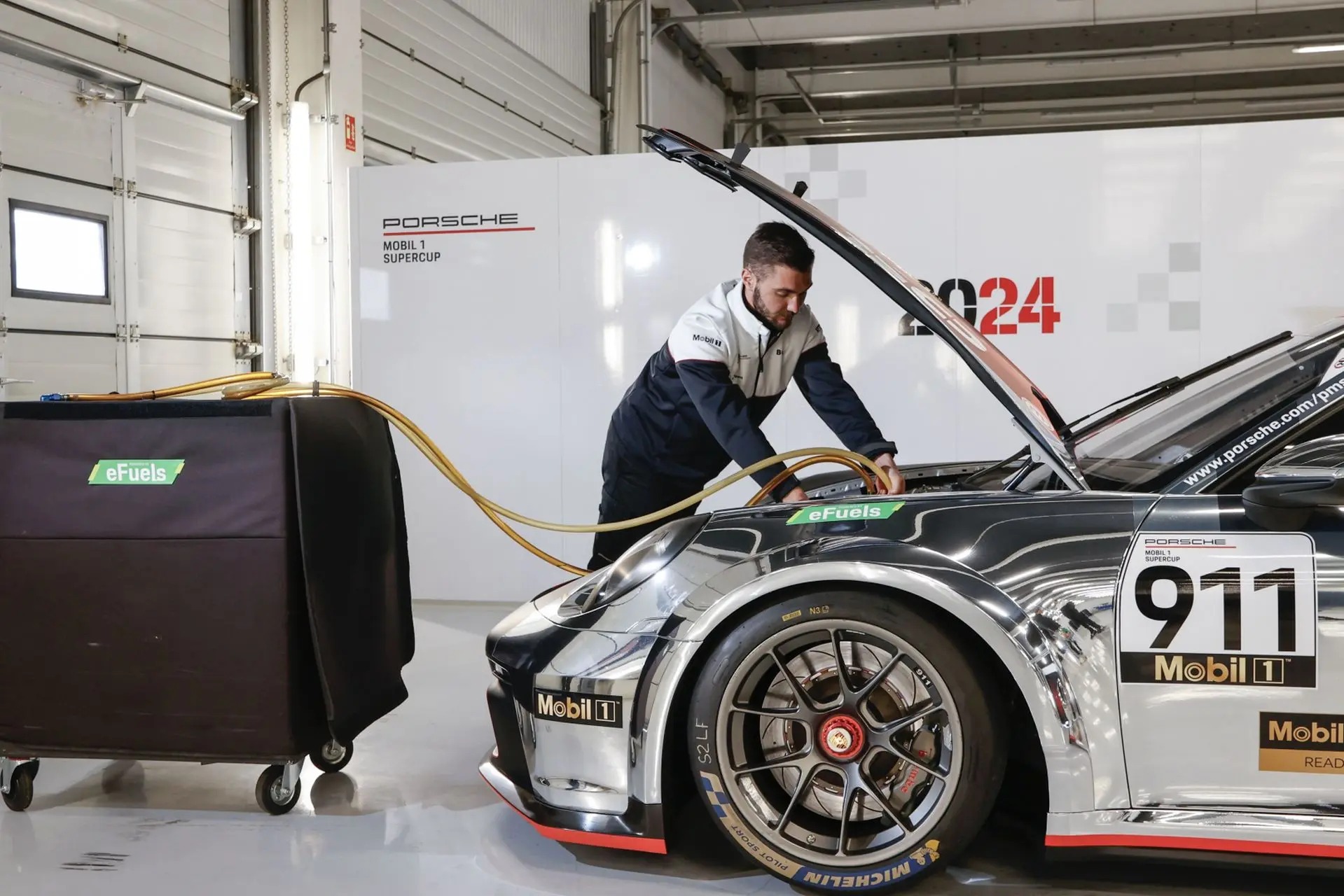 Συνθετικά καύσιμα: Το μέλλον των μηδενικών εκπομπών ή ένα ακριβό ρίσκο;