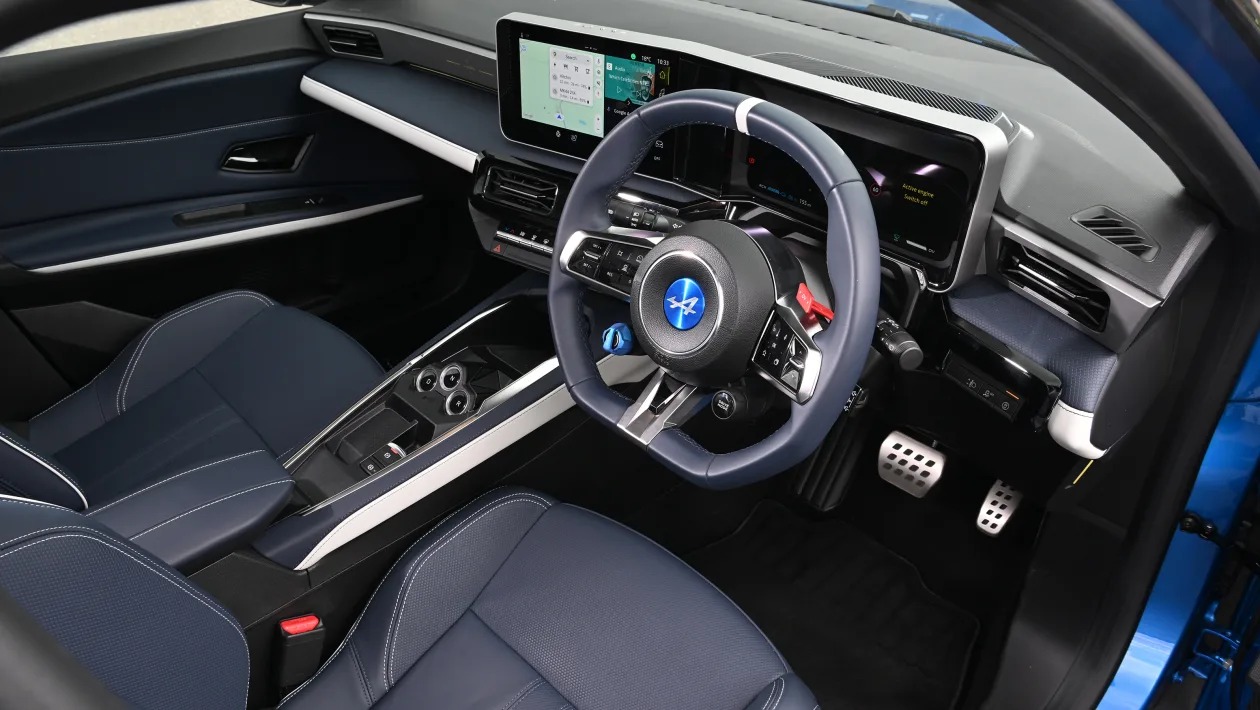 Renault 5 E-Tech vs Alpine A290: Εμφύλιος πόλεμος