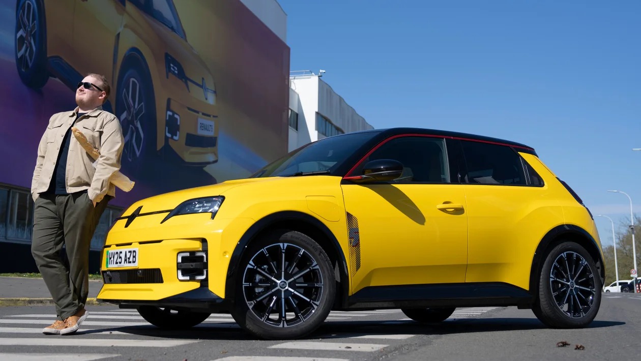 Renault 5 E-Tech vs Alpine A290: Εμφύλιος πόλεμος