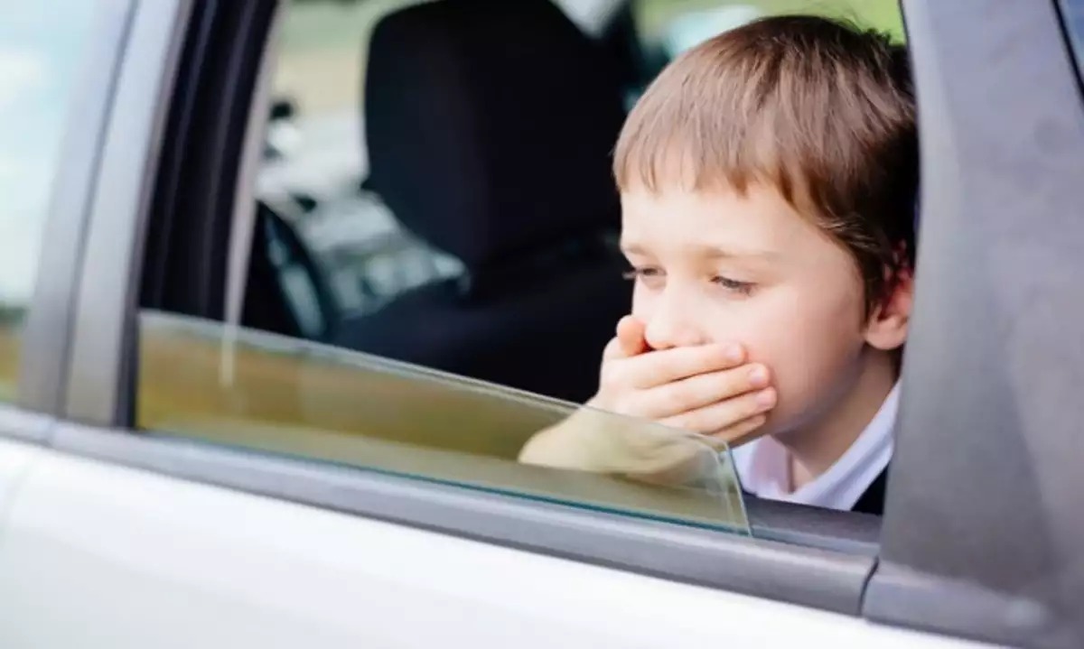 Γιατί τα ηλεκτρικά αυτοκίνητα προκαλούν ναυτία σε ορισμένους επιβάτες;