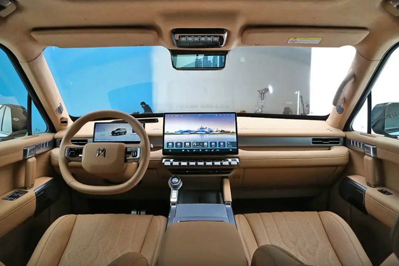 M-Hero M817: Το πρώτο υβριδικό Off-Road SUV της Dongfeng και Huawei με 912 ίππους