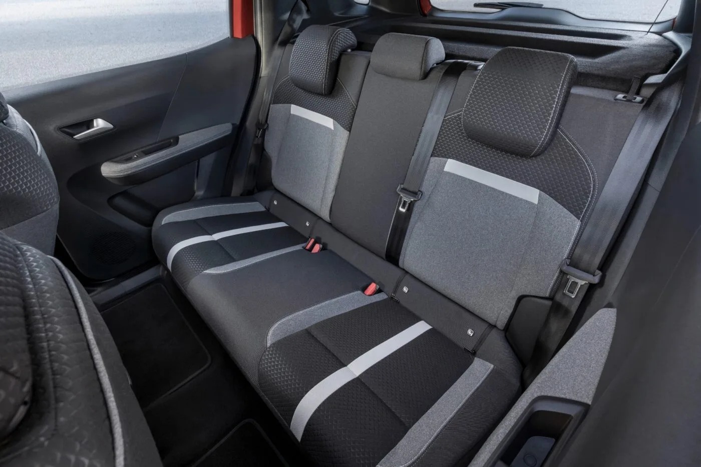 Το νέο ηλεκτρικό Frontera Extended Range της Opel, καλύπτει αυτονομία 408 χλμ.