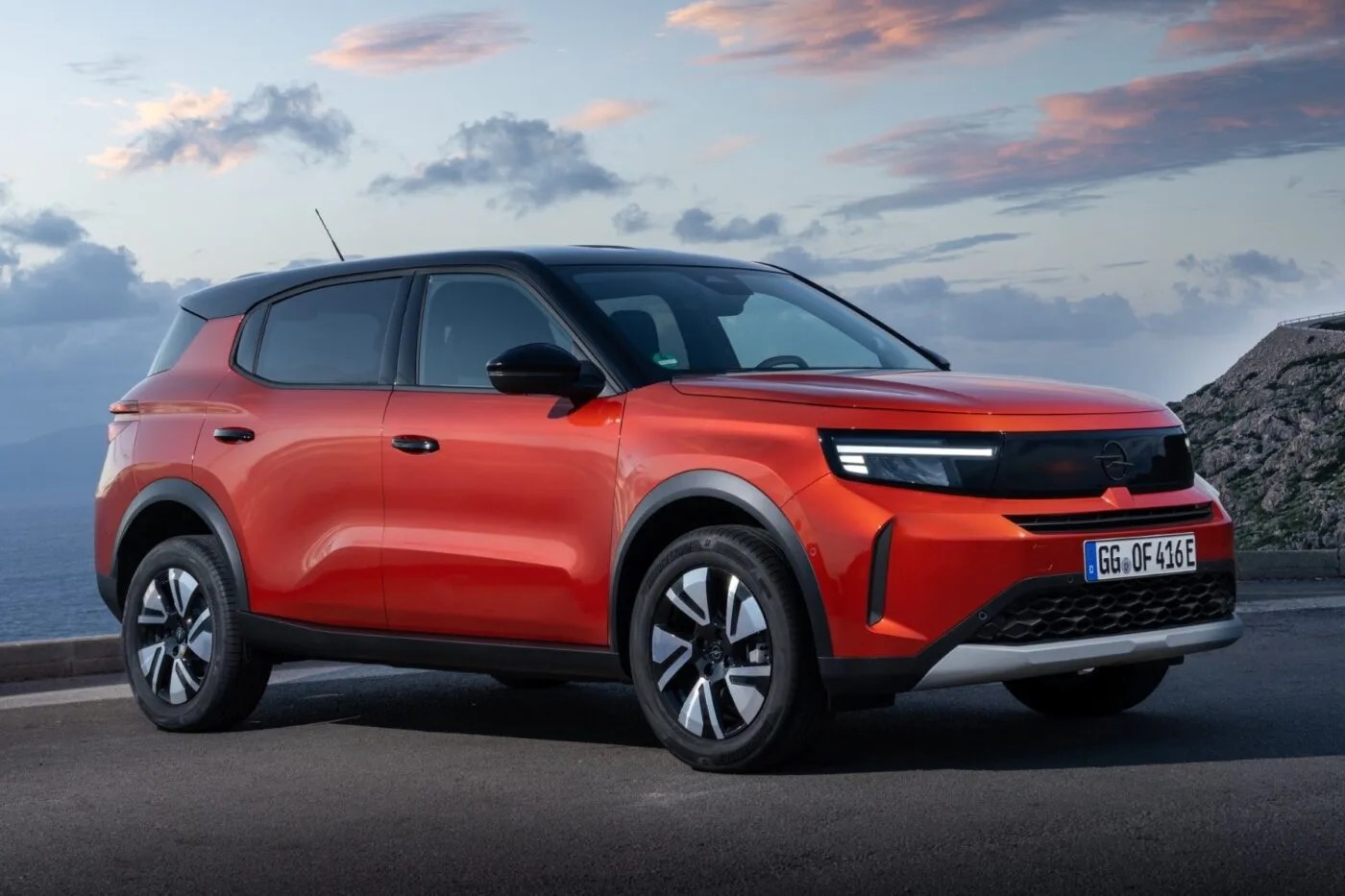 Το νέο ηλεκτρικό Frontera Extended Range της Opel, καλύπτει αυτονομία 408 χλμ.