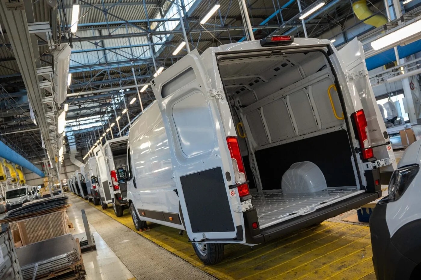 Νέο Fiat Cargo Box BEV: Ηλεκτρικό βαν υψηλών επιδόσεων από τη Stellantis 