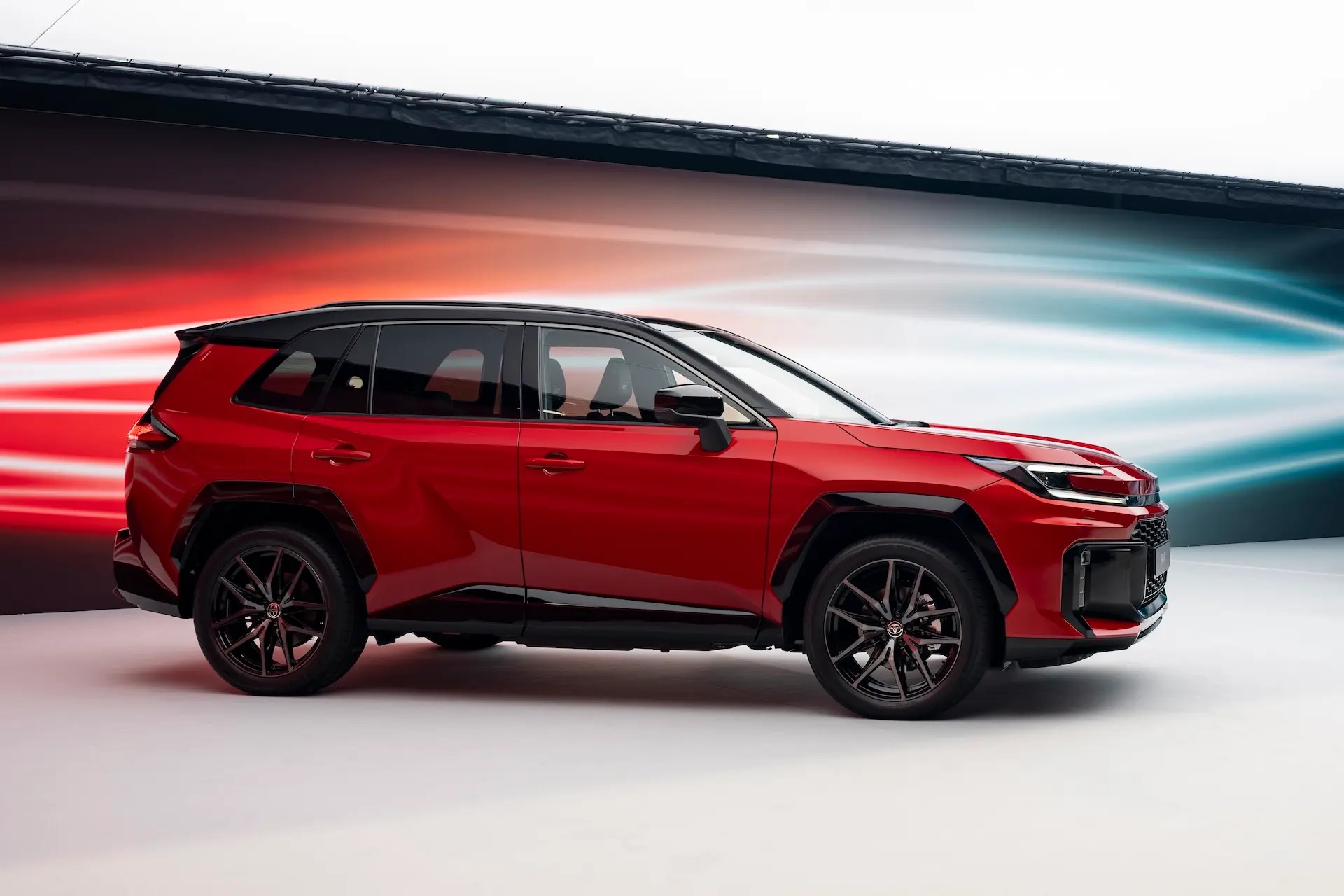 Toyota και Lexus αυξάνουν πωλήσεις στην Ευρώπη – Ρεκόρ σε υβριδικά και plug-in μοντέλα