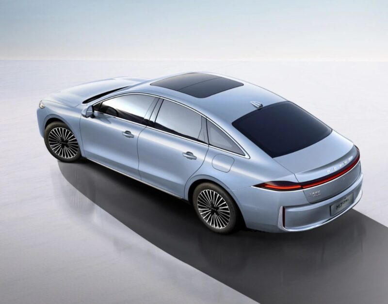 Roewe M7 DMH: Το νέο plug-in hybrid sedan με 2.050 km αυτονομίας και premium σχεδιασμό