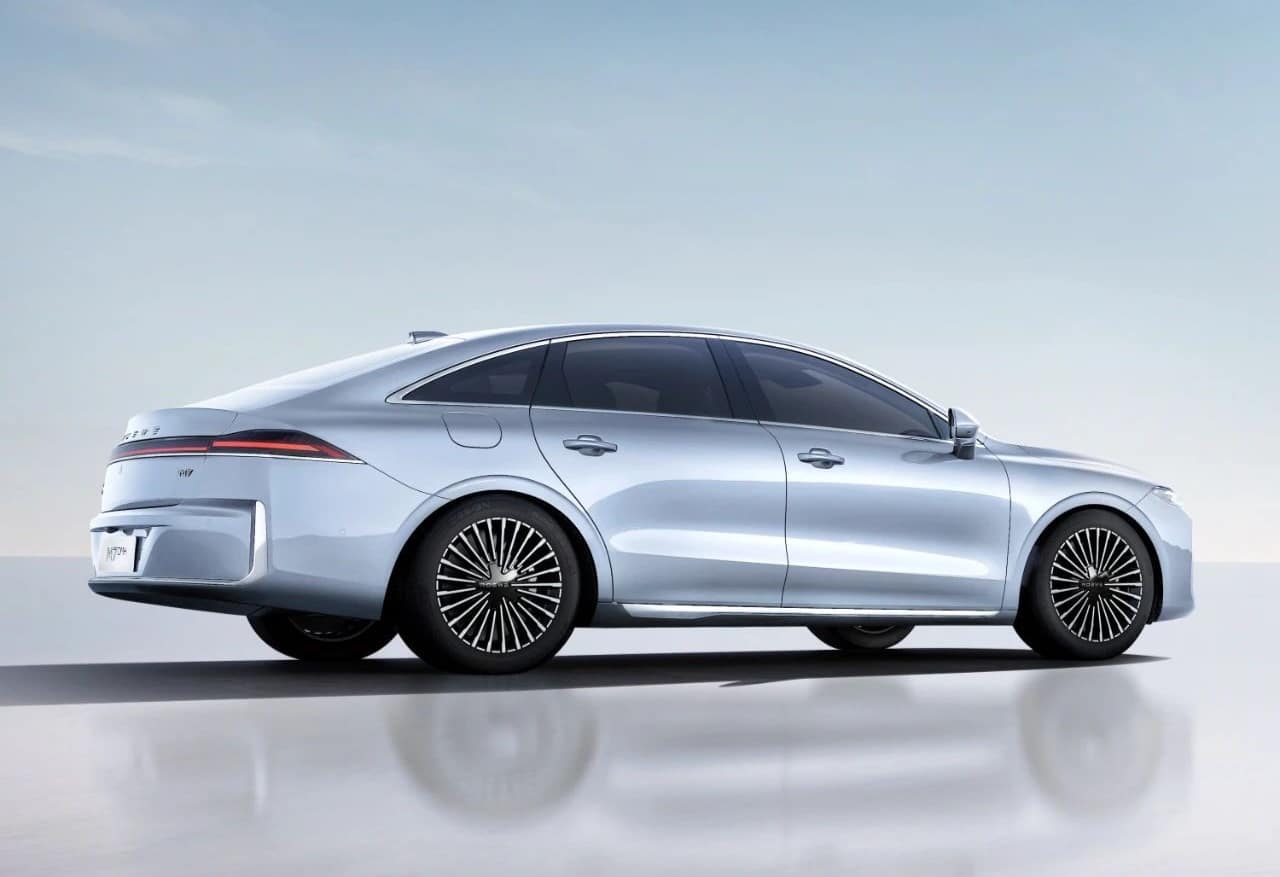 Roewe M7 DMH: Το νέο plug-in hybrid sedan με 2.050 km αυτονομίας και premium σχεδιασμό