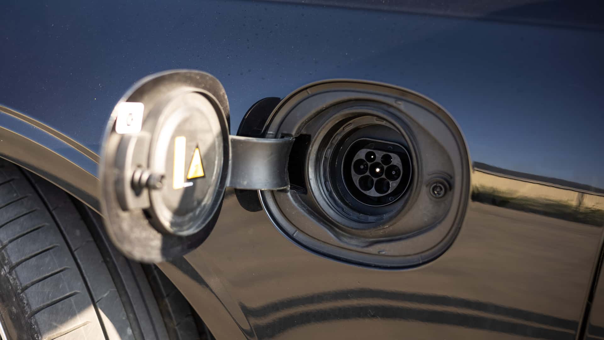 Το μυστικό για να κάνεις το PHEV σου να καίει σχεδόν μηδέν βενζίνη!