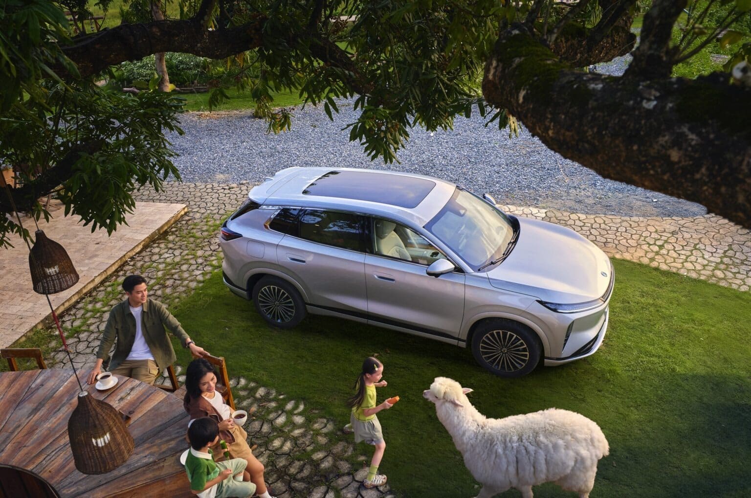 Το νέο Dongfeng Aeolus L8 υπόσχεται 2.245 χλμ. αυτονομία!