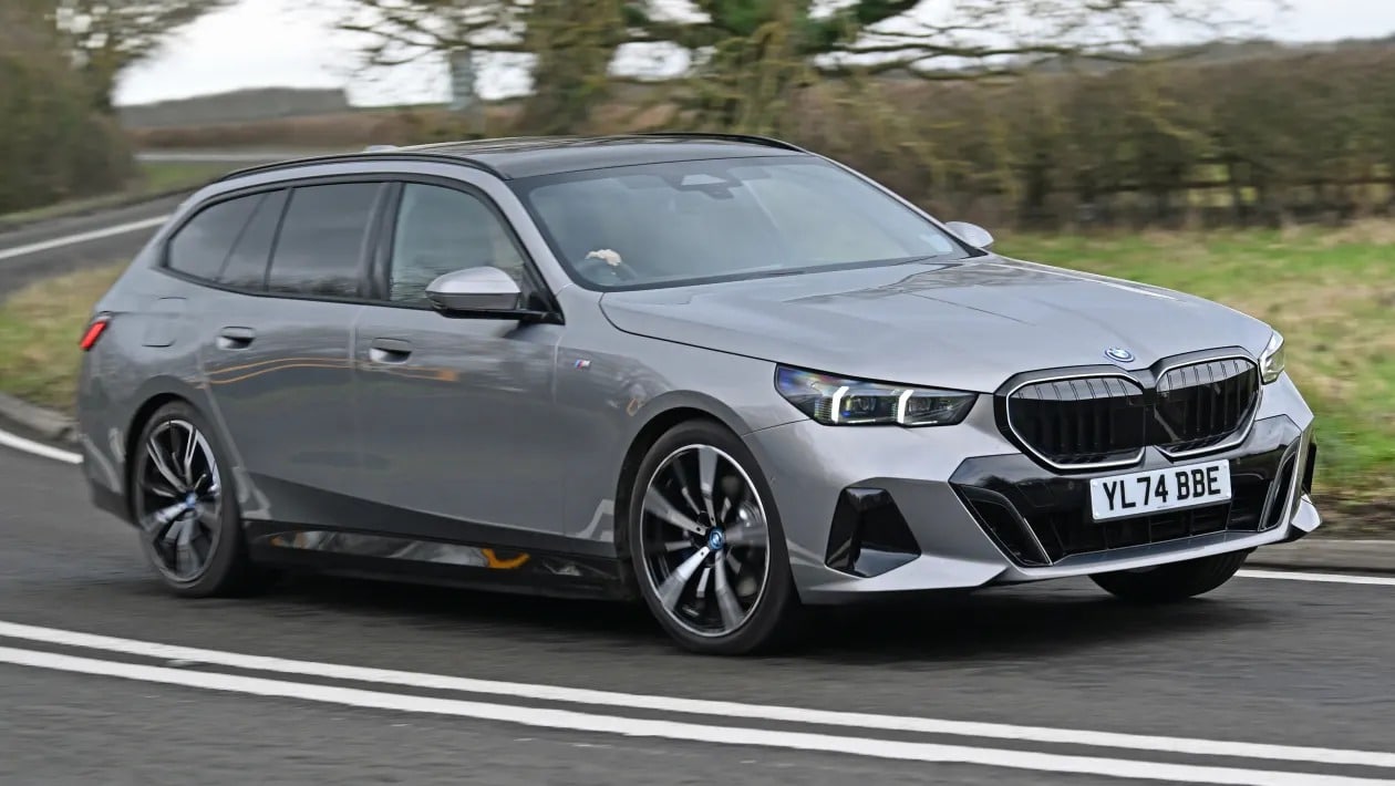 Μπορεί ένα PHEV να είναι το τέλειο αυτοκίνητο; Η BMW 530e Touring δείχνει πώς