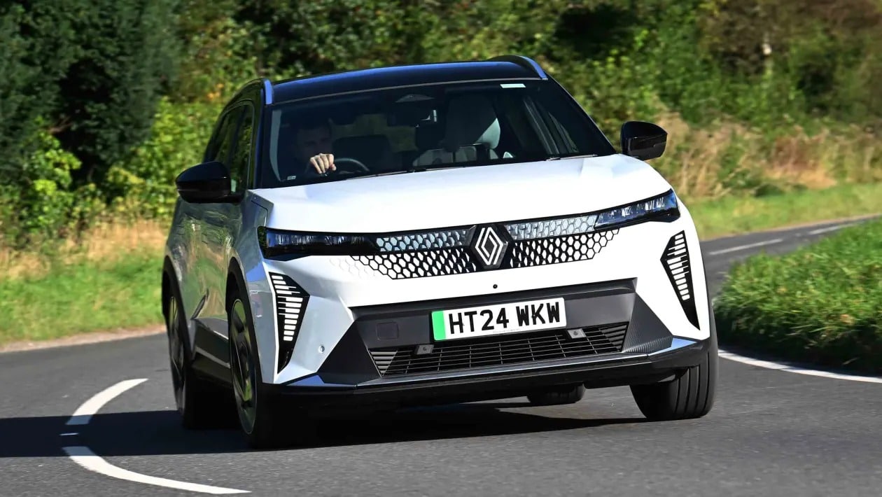 Νέο Scenic E-Tech: Το πιο high-tech Renault που είδαμε ποτέ!