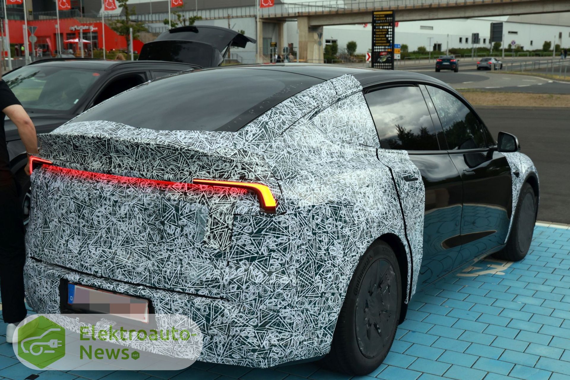 Εντοπίστηκε νέο πρωτότυπο Tesla Model Y Performance