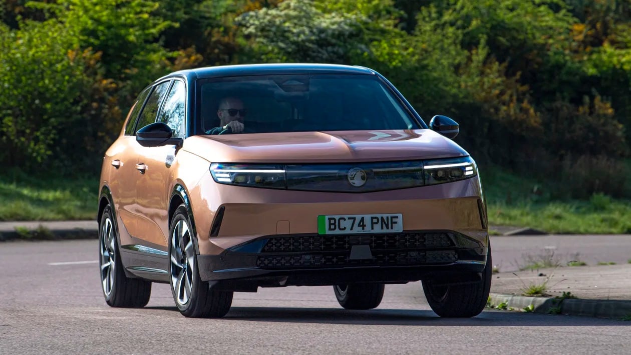 Οδηγώντας το Opel Grandland Electric!