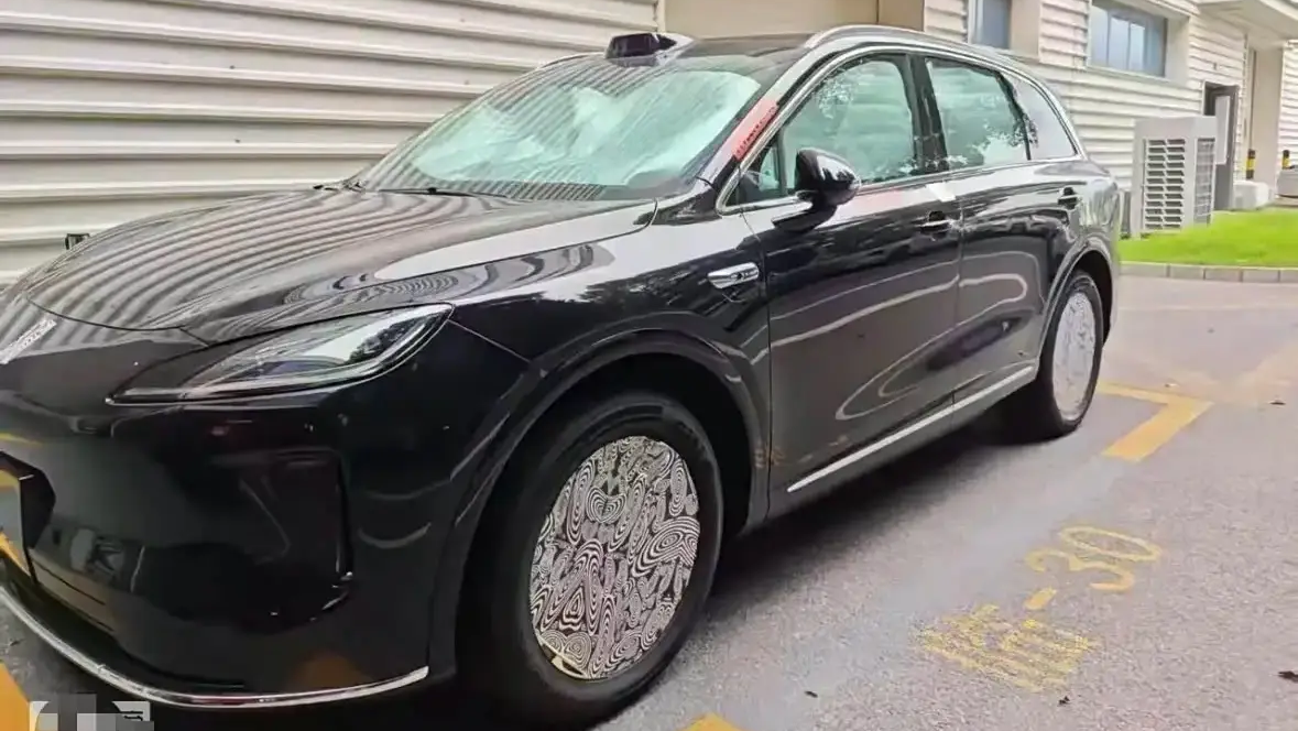 Το νέο Huawei–SAIC SUV, με EREV και BEV εκδόσεις και αυτονομία έως 1.300 χλμ