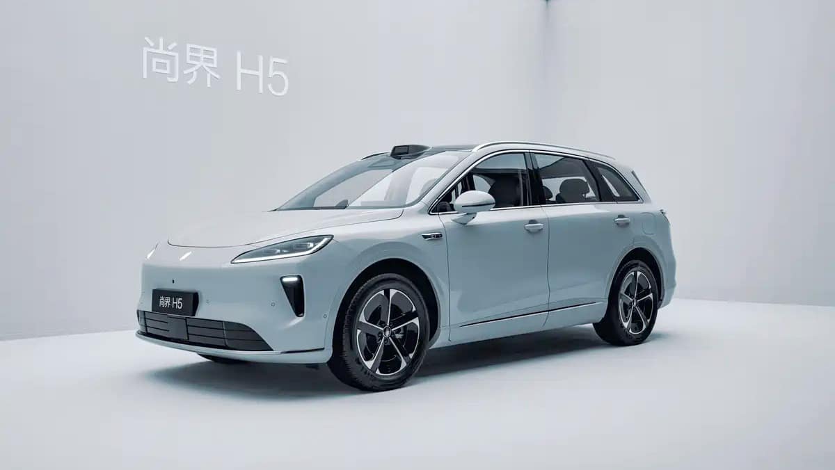 Το νέο μικρό της Huawei σπάει ρεκόρ με 50.000 παραγγελίες σε 18 ώρες!