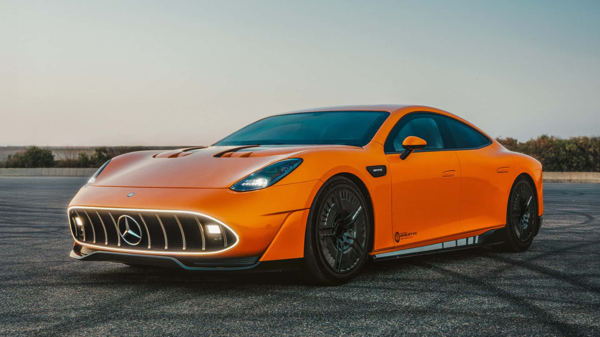 Mercedes-AMG GT XX: Το ηλεκτρικό τέρας που έσπασε 25 ρεκόρ σε 7 μέρες και διέγραψε την περιφέρεια της Γης!