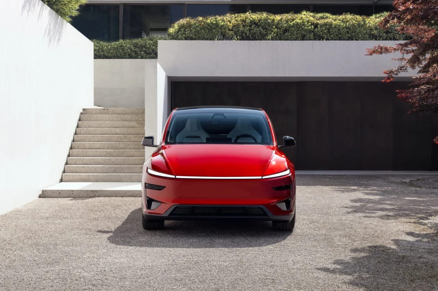 Η Tesla λανσάρει το νέο Model Y Performance στην Ευρώπη με αναβαθμίσεις που ανεβάζουν τον πήχη