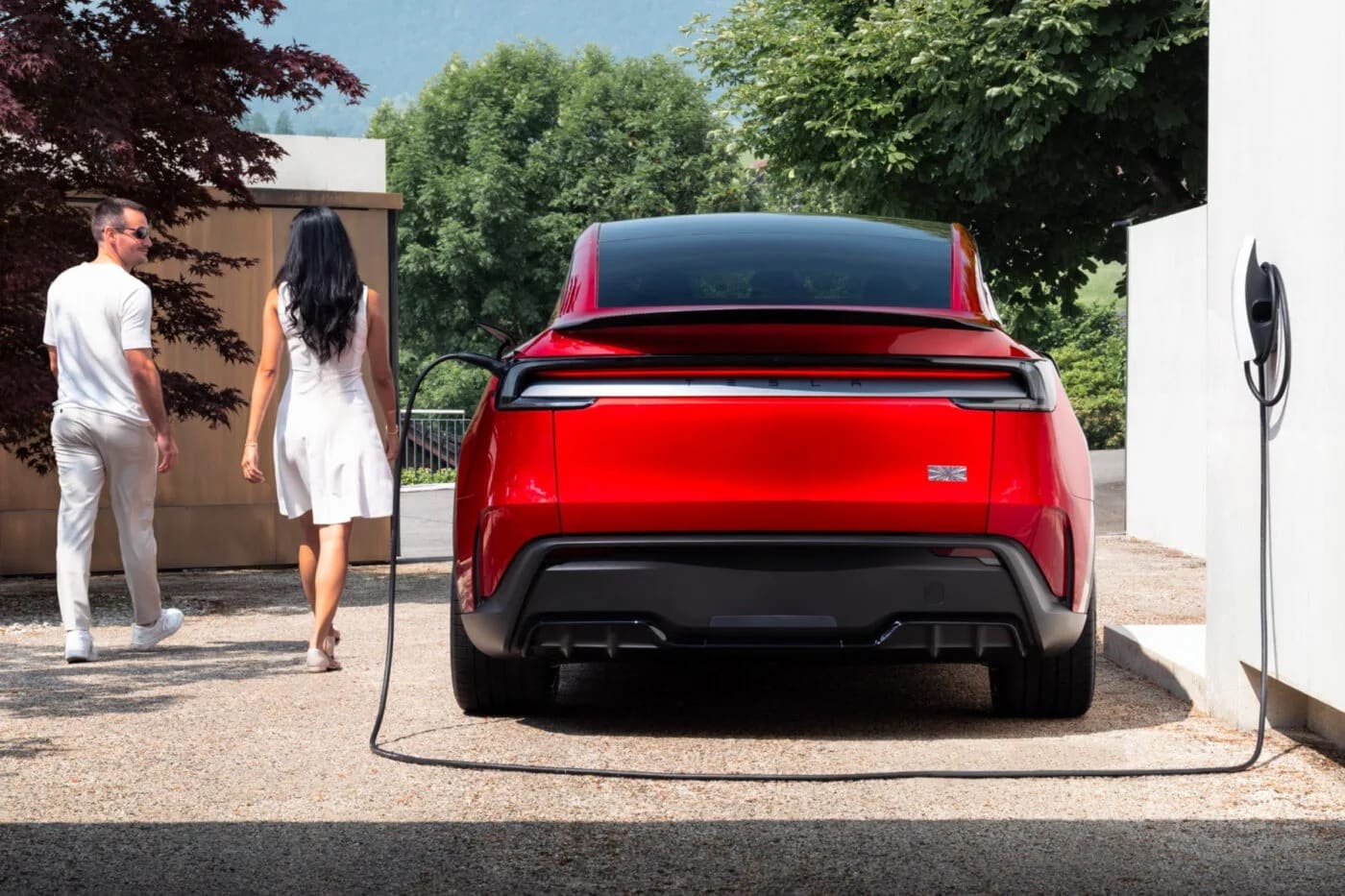 Η Tesla λανσάρει το νέο Model Y Performance στην Ευρώπη με αναβαθμίσεις που ανεβάζουν τον πήχη