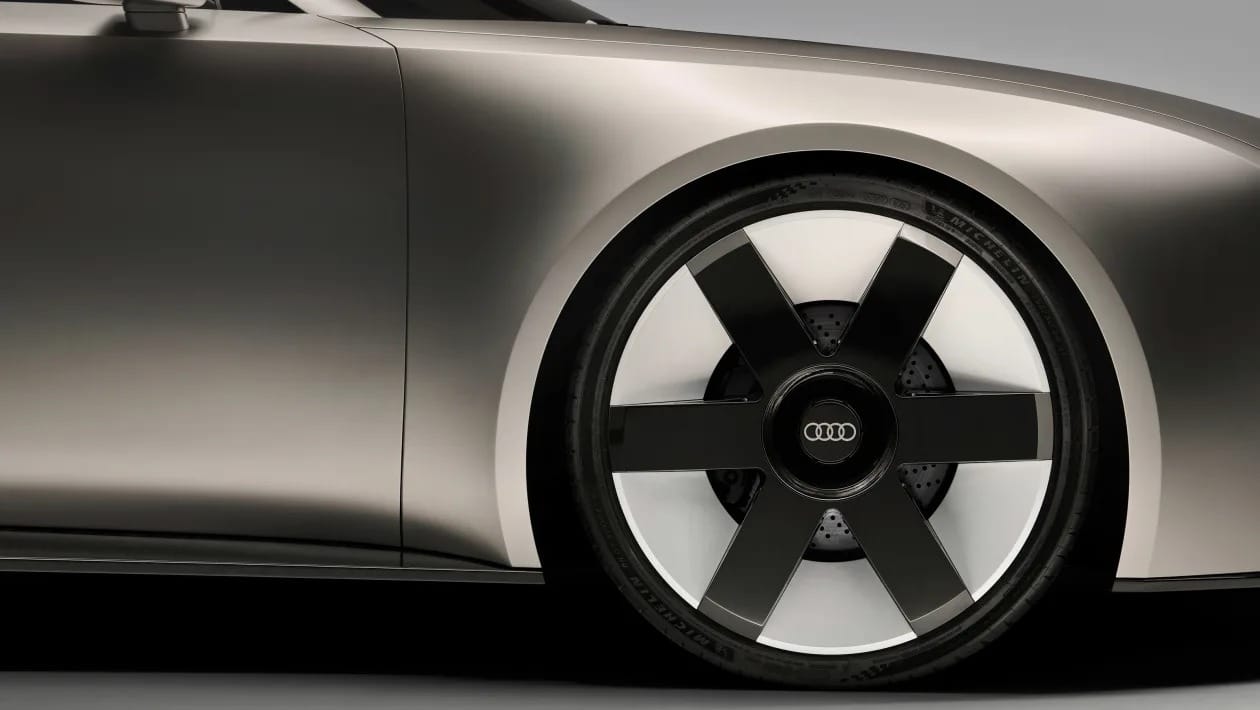 Το Audi TT επιστρέφει και μπαίνει στη πρίζα