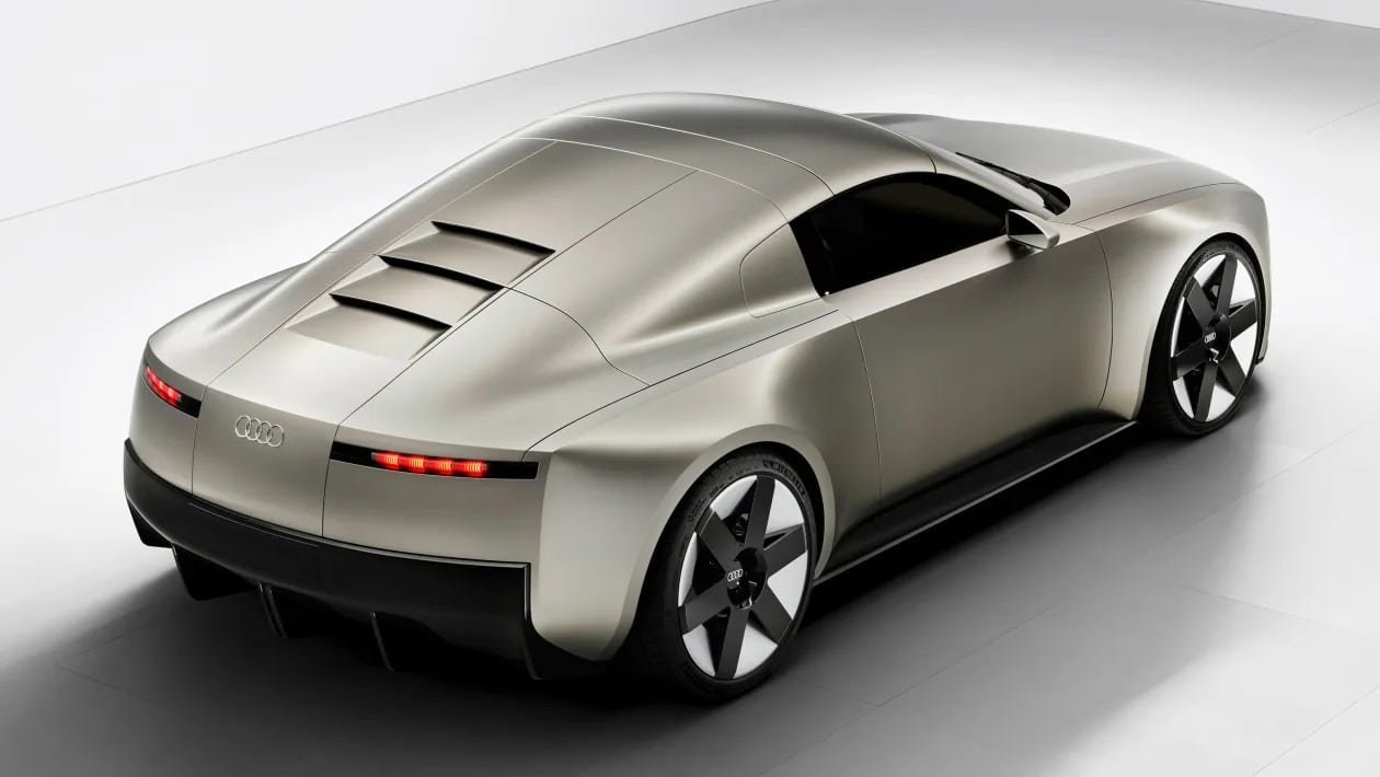 Το Audi TT επιστρέφει και μπαίνει στη πρίζα