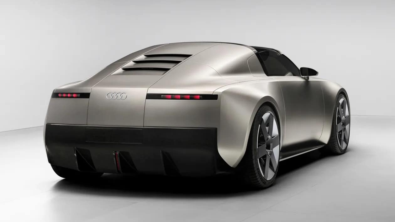 Το Audi TT επιστρέφει και μπαίνει στη πρίζα