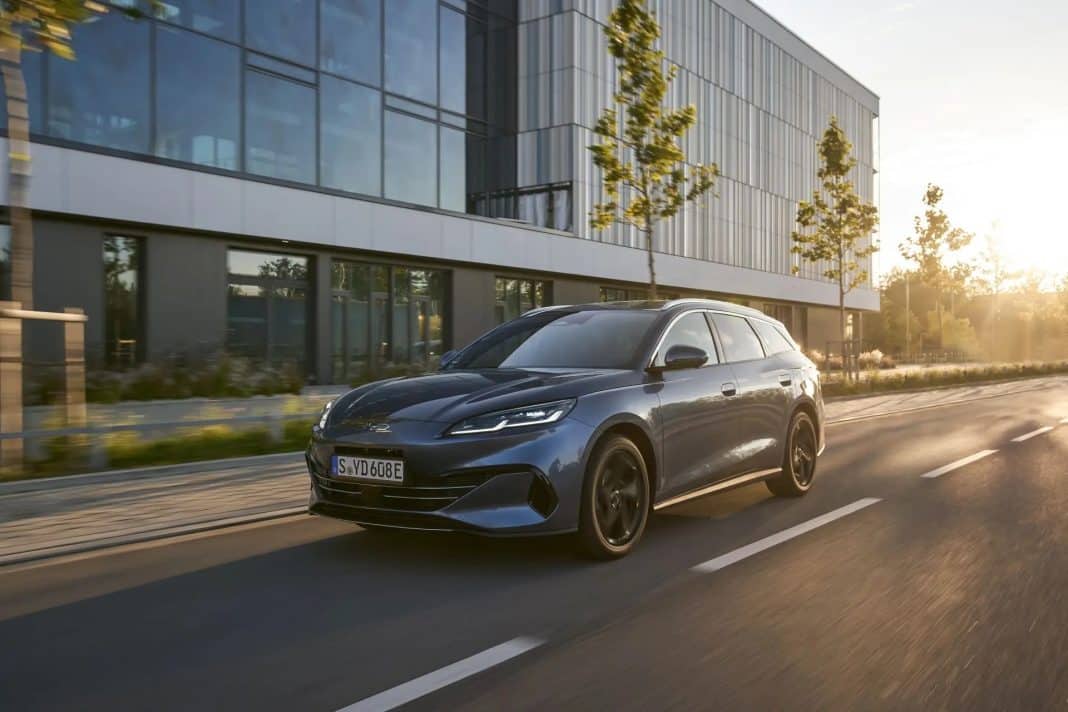 Νέο BYD Seal 6 DM-i Touring - Το PHEV combi που φτάνει τα 1.300+ χλμ, κάνει ντεμπούτο στην Ευρώπη!