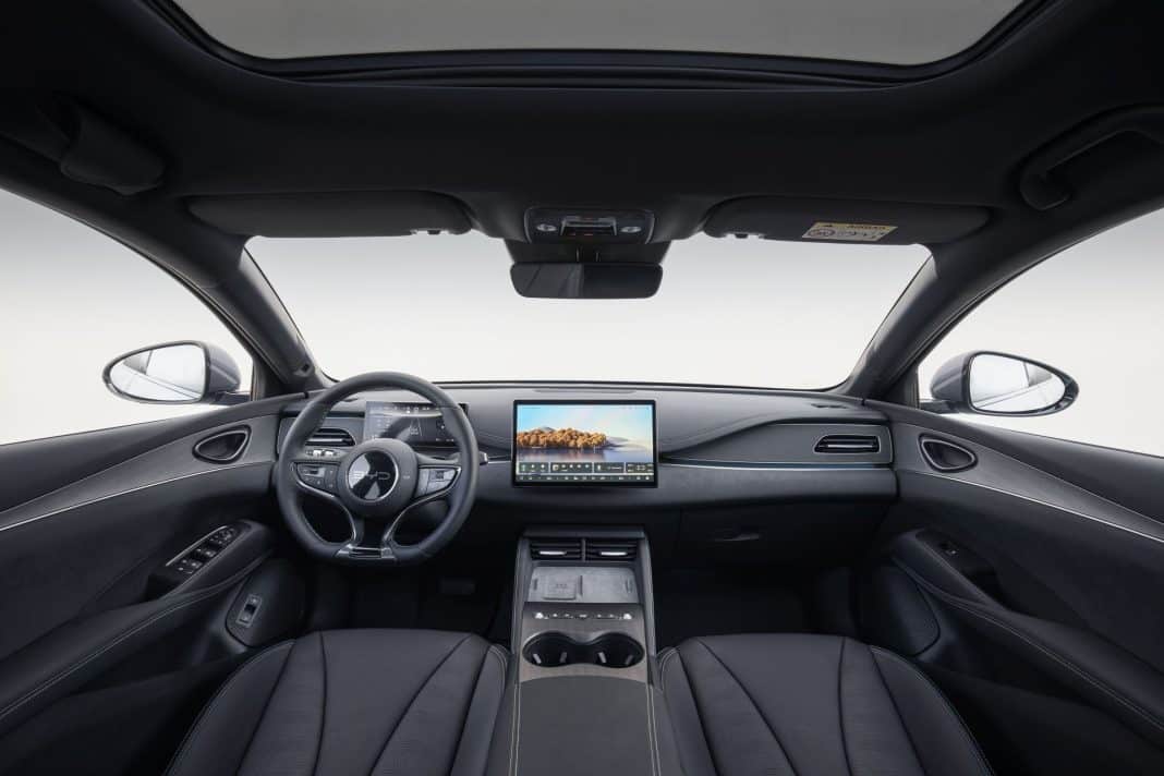 Νέο BYD Seal 6 DM-i Touring - Το PHEV combi που φτάνει τα 1.300+ χλμ, κάνει ντεμπούτο στην Ευρώπη!