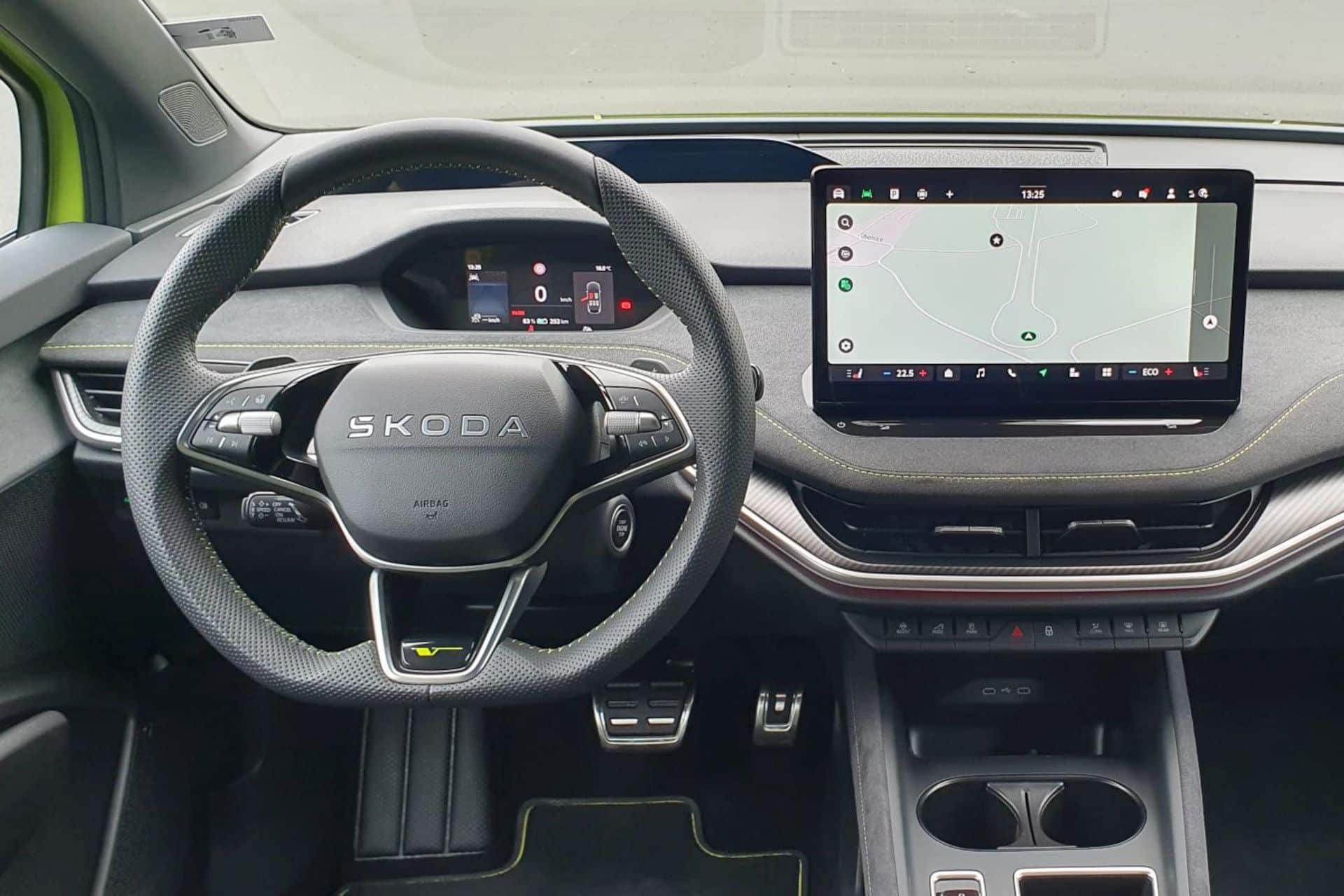 Νέα Skoda Enyaq και Elroq RS: Ηλεκτρική δύναμη 340 ίππων με αυτονομία έως 560 χλμ.