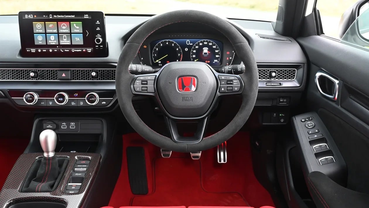 Honda Civic Type R Ultimate Edition vs Audi RS 3: Ποιο είναι το απόλυτο hot hatch;