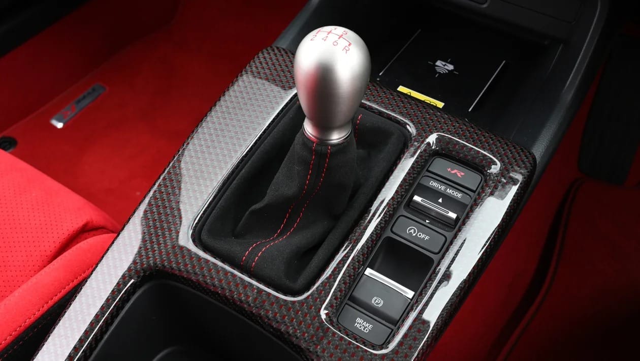 Honda Civic Type R Ultimate Edition vs Audi RS 3: Ποιο είναι το απόλυτο hot hatch;