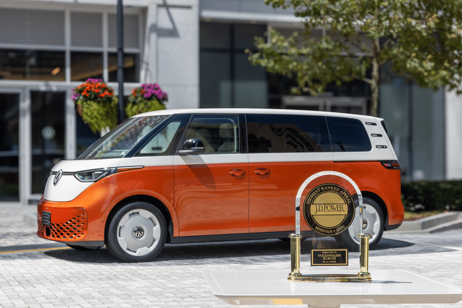 Το Volkswagen ID. Buzz κερδίζει την κορυφή στη J.D. Power APEAL 2025