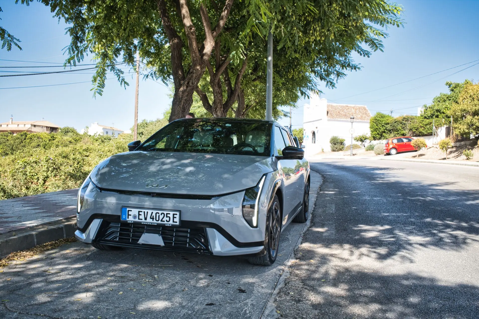 Οδηγώντας το νέο Kia EV4 στην Ισπανία - Εντυπώσεις, εκδόσεις και τιμές